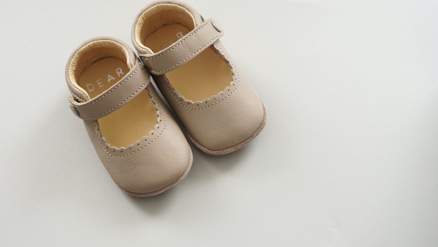 Abbey Shoes in Beige (Defect)