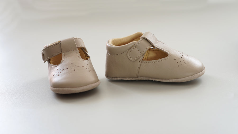 Cambridge Shoes in Beige (Defect)