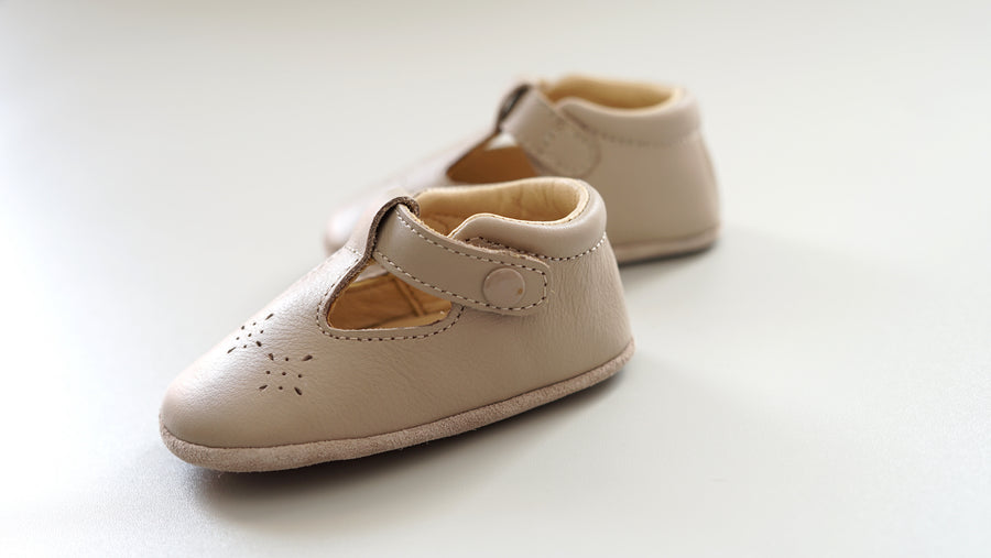 Cambridge Shoes in Beige (Defect)