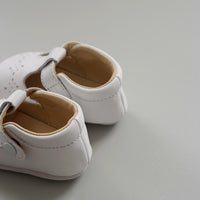 Cambridge Shoes in White (Defect)