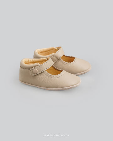 Abbey Shoes in Beige (Defect)