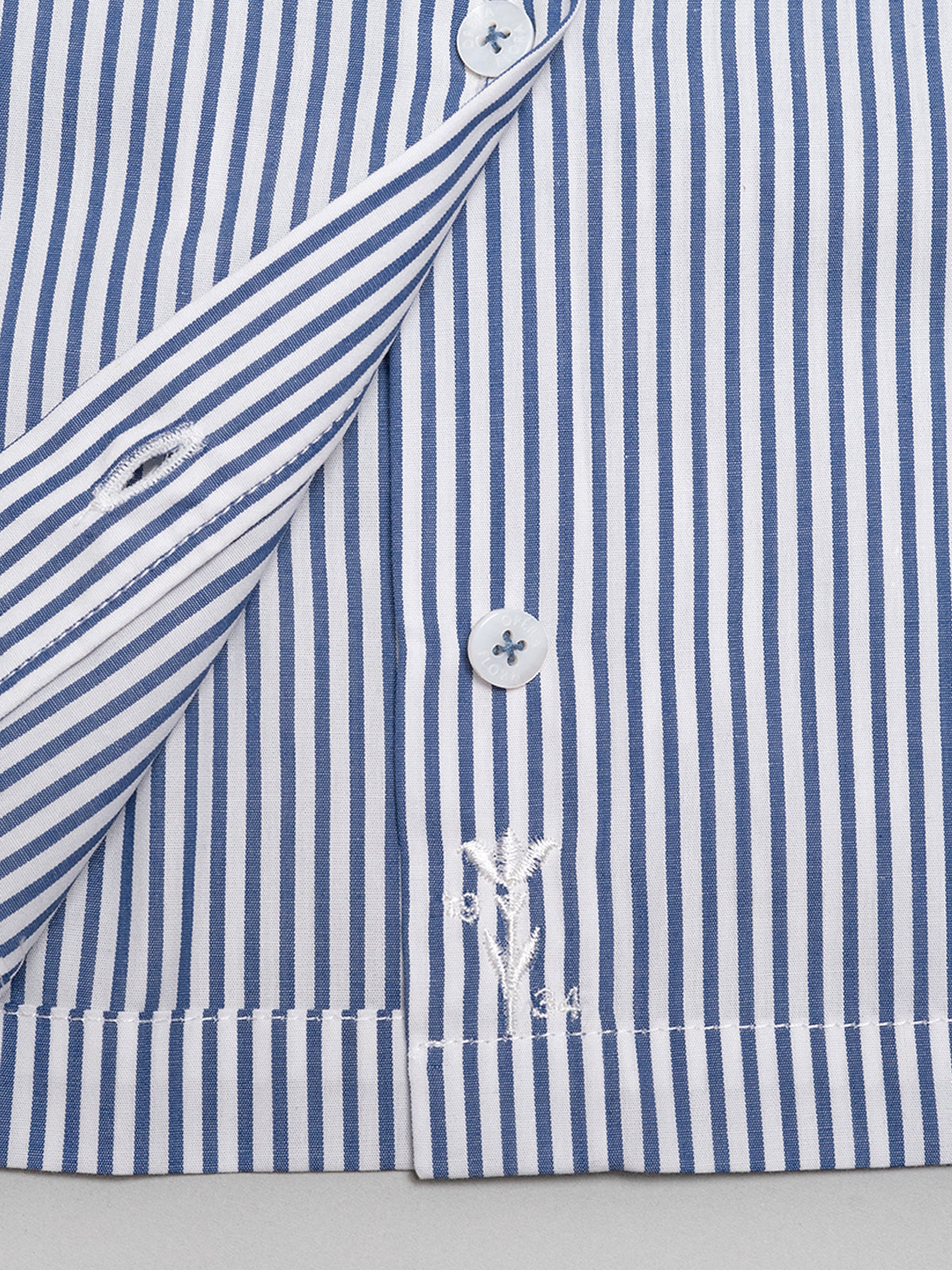The Duchess Puffed Sleeves Shirt in Marine Stripes