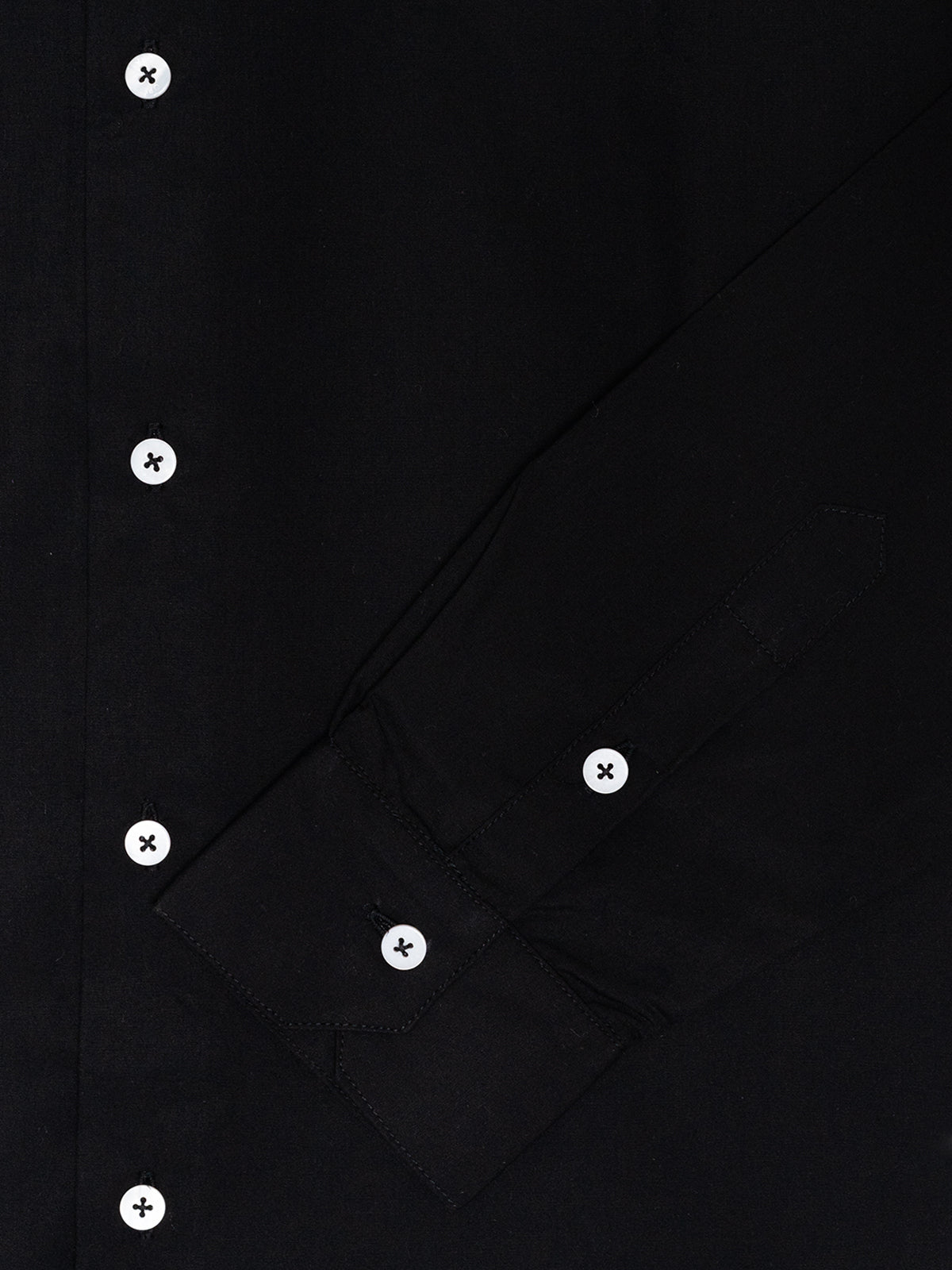 The Gentleman Shirt in Jet Black