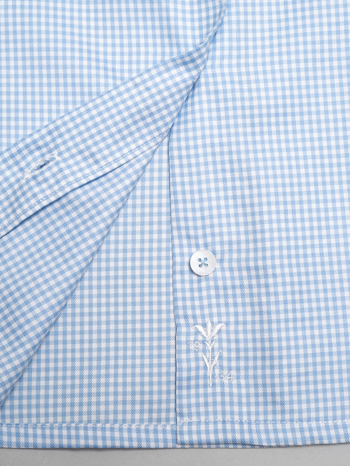 The Sweetheart Puffed Sleeves Shirt in Picnic Blue