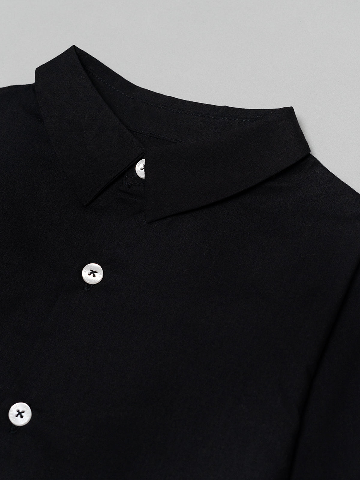 The Weekend Long Sleeves Shirt in Jet Black